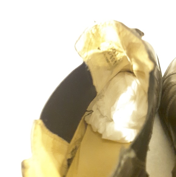 Eject - Picture 3 of 7